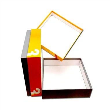 Blwch moethus Aur ar gyfer Pecynnu Dillad